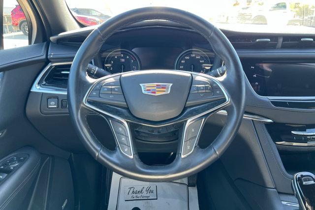 used 2022 Cadillac XT5 car, priced at $31,670