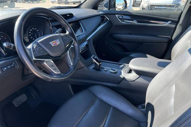 used 2022 Cadillac XT5 car, priced at $31,670