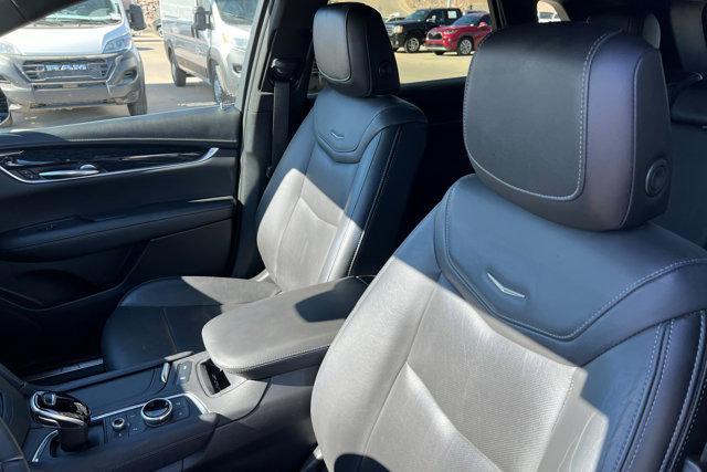 used 2022 Cadillac XT5 car, priced at $31,670