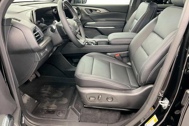 new 2025 Chevrolet Traverse car, priced at $50,230