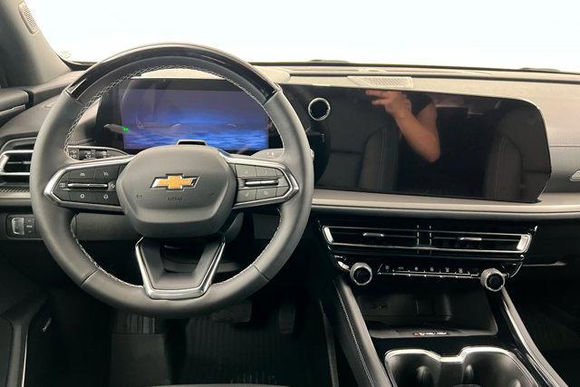 new 2025 Chevrolet Traverse car, priced at $50,230