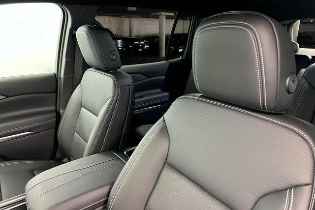 new 2025 Chevrolet Traverse car, priced at $50,230