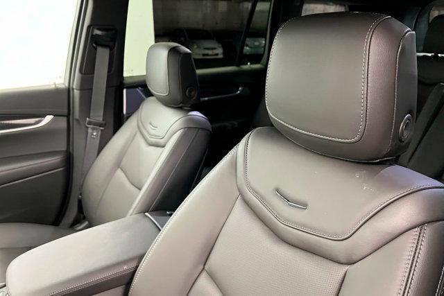 new 2025 Cadillac XT6 car, priced at $69,215