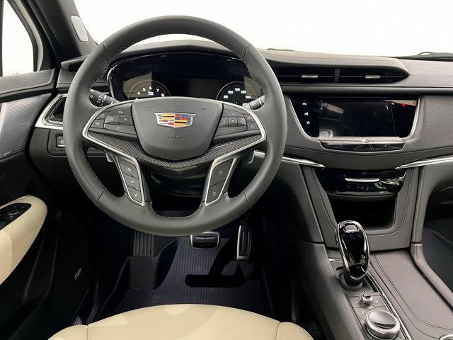 new 2025 Cadillac XT5 car, priced at $65,035