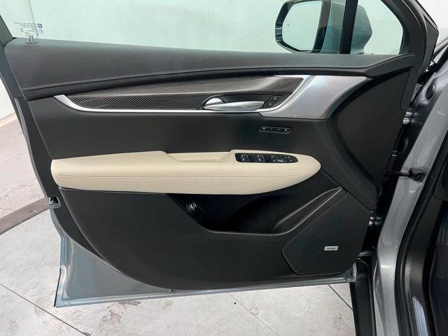 new 2025 Cadillac XT5 car, priced at $65,035