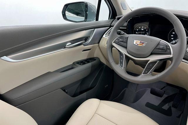 new 2025 Cadillac XT5 car, priced at $59,260