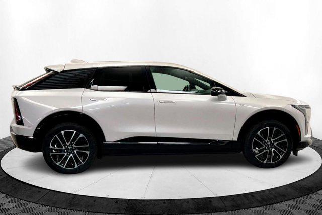 new 2025 Cadillac OPTIQ car, priced at $59,415