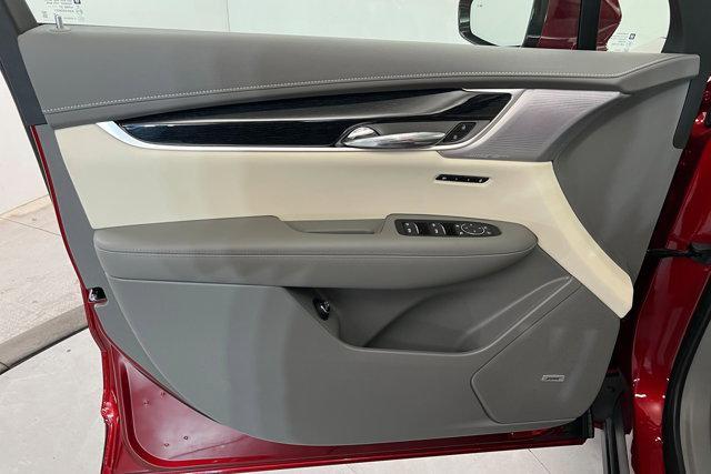 new 2025 Cadillac XT6 car, priced at $65,690