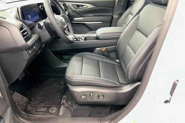new 2025 Chevrolet Traverse car, priced at $46,310