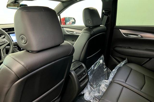 new 2025 Cadillac XT5 car, priced at $49,410
