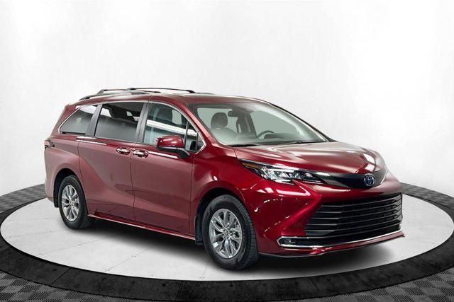 used 2023 Toyota Sienna car, priced at $39,738