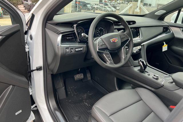 new 2025 Cadillac XT5 car, priced at $59,185