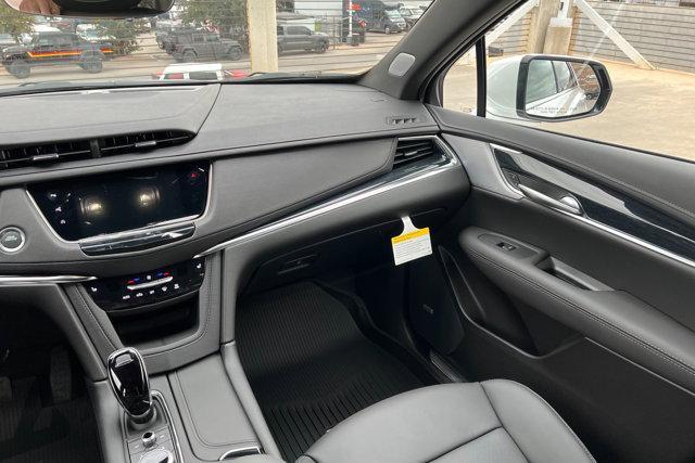 new 2025 Cadillac XT5 car, priced at $59,185