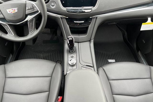 new 2025 Cadillac XT5 car, priced at $59,185