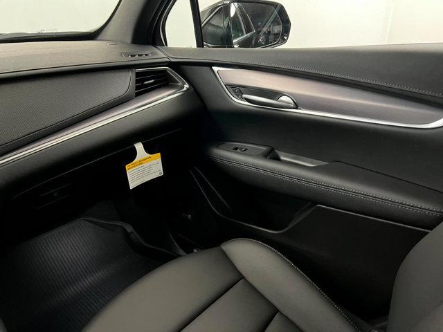 new 2025 Cadillac XT5 car, priced at $48,825