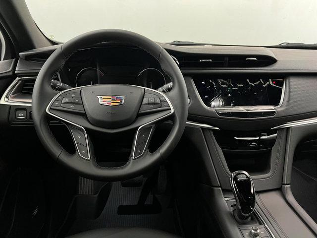 new 2025 Cadillac XT5 car, priced at $48,825