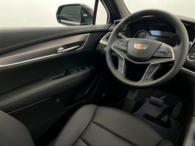 new 2025 Cadillac XT5 car, priced at $48,825
