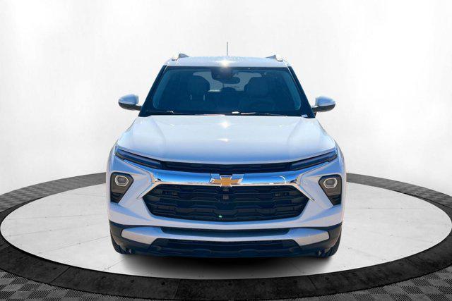 new 2025 Chevrolet TrailBlazer car, priced at $28,725