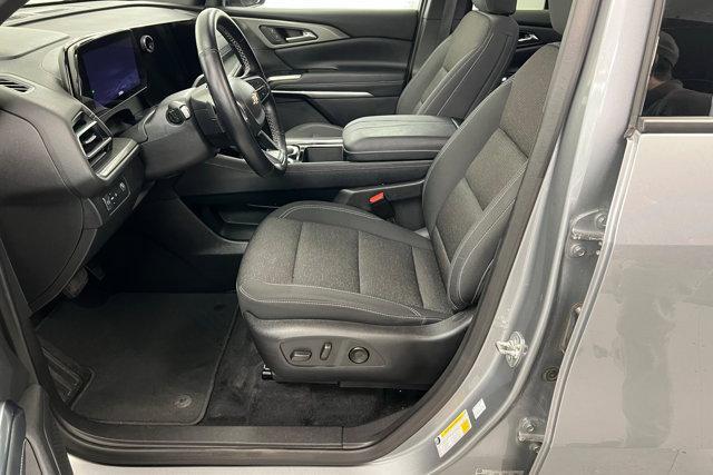 used 2025 Chevrolet Traverse car, priced at $38,216