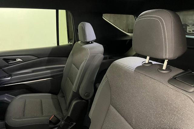 used 2025 Chevrolet Traverse car, priced at $38,216