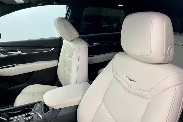 new 2025 Cadillac XT5 car, priced at $63,690