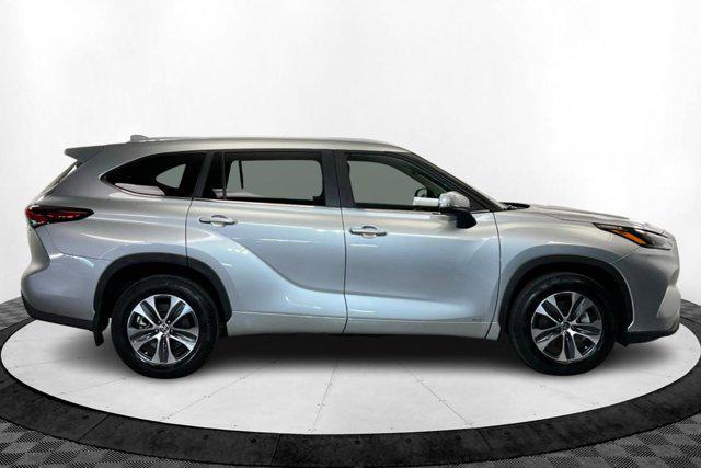used 2024 Toyota Highlander Hybrid car, priced at $43,710