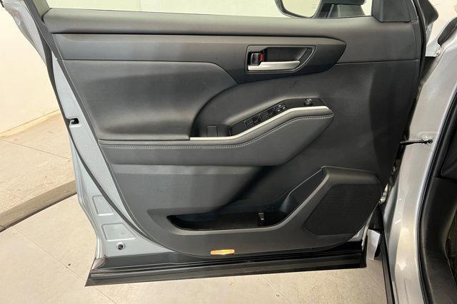 used 2024 Toyota Highlander Hybrid car, priced at $43,710