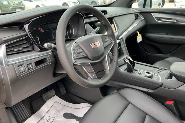 new 2025 Cadillac XT5 car, priced at $48,100