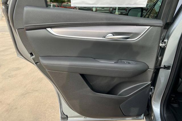 new 2025 Cadillac XT5 car, priced at $48,100