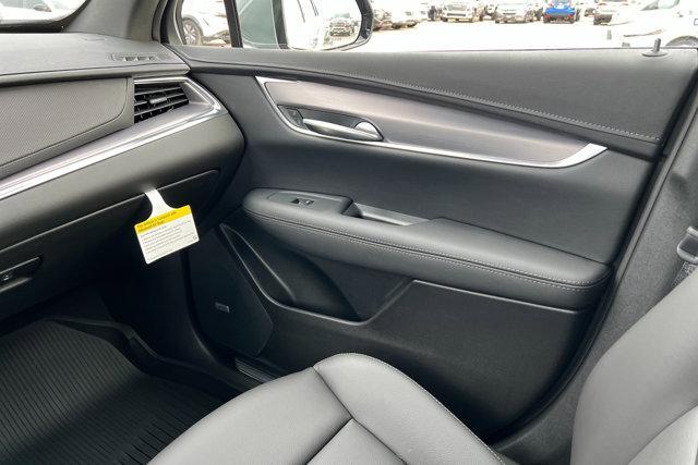 new 2025 Cadillac XT5 car, priced at $48,100