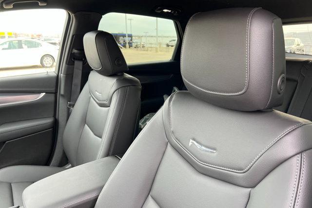 new 2025 Cadillac XT5 car, priced at $48,100