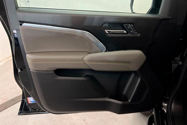 new 2025 Chevrolet Colorado car, priced at $54,515