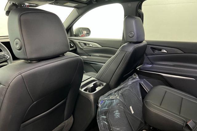 new 2025 Chevrolet Traverse car, priced at $50,625