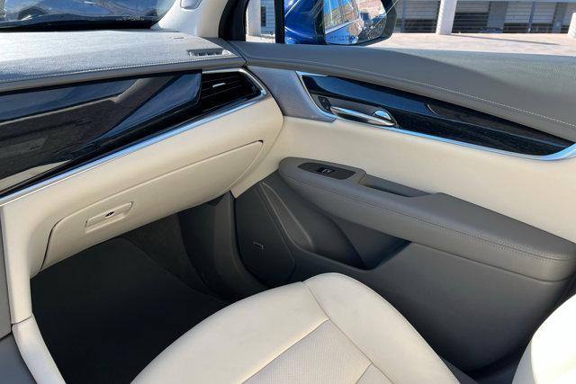 used 2025 Cadillac XT6 car, priced at $52,333