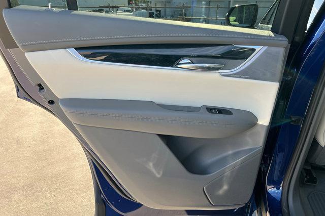 used 2025 Cadillac XT6 car, priced at $52,333