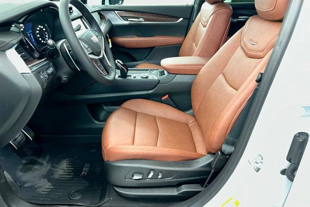 new 2025 Cadillac XT5 car, priced at $67,535