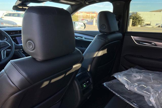 new 2025 Cadillac XT5 car, priced at $48,585