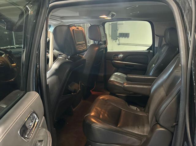 used 2014 Cadillac Escalade ESV car, priced at $24,999