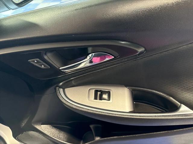 used 2018 Chevrolet Malibu car, priced at $15,999