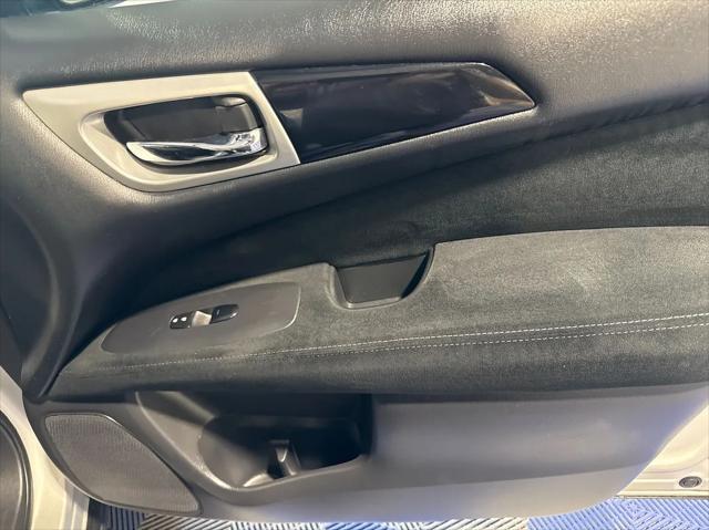 used 2016 Nissan Pathfinder car, priced at $12,999