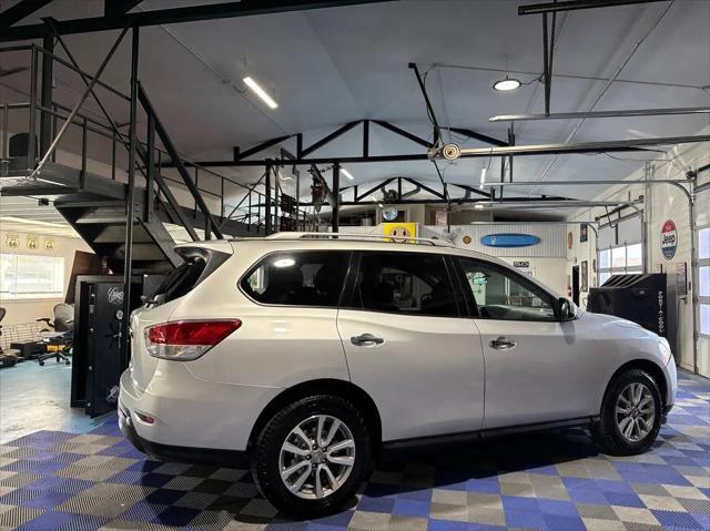 used 2016 Nissan Pathfinder car, priced at $12,999