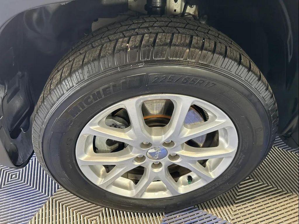 used 2016 Jeep Cherokee car, priced at $10,988