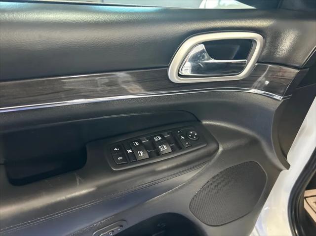 used 2015 Jeep Grand Cherokee car, priced at $14,988