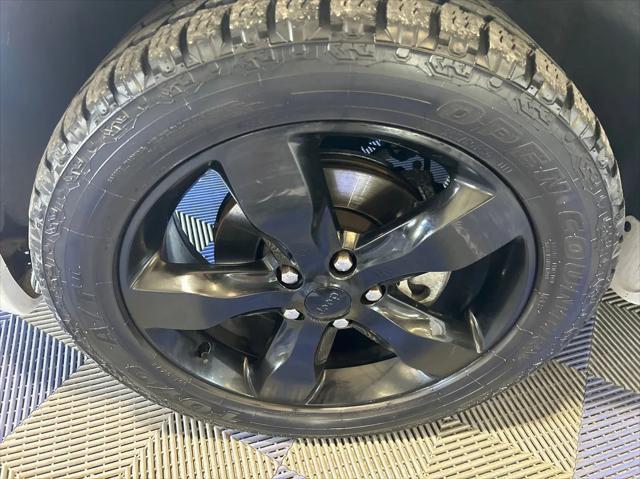 used 2015 Jeep Grand Cherokee car, priced at $14,988