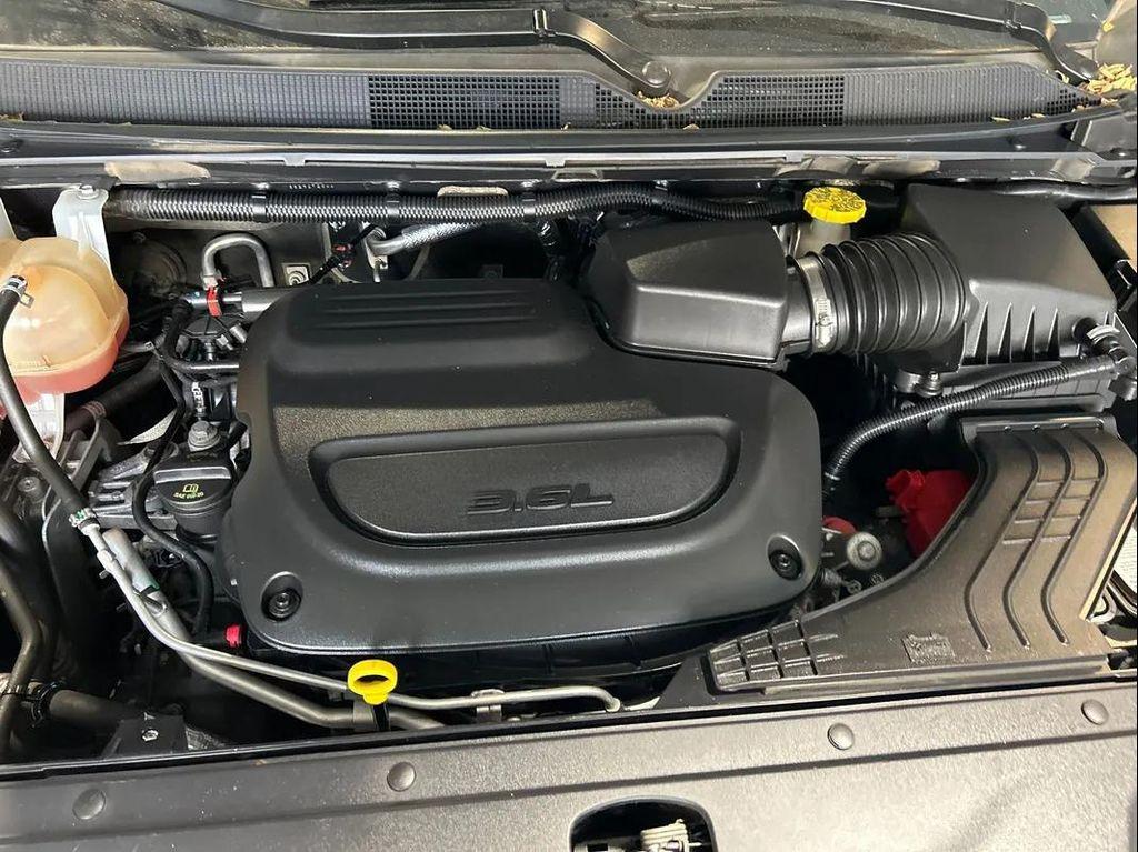 used 2021 Chrysler Pacifica car, priced at $15,988