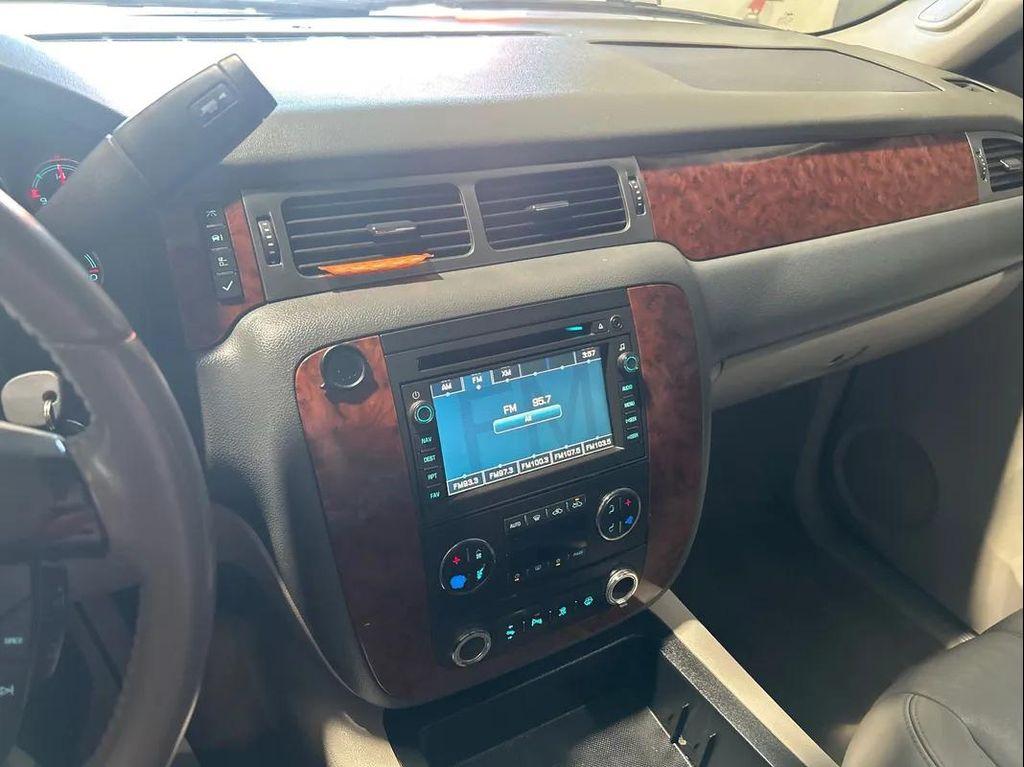 used 2007 Chevrolet Avalanche car, priced at $7,988