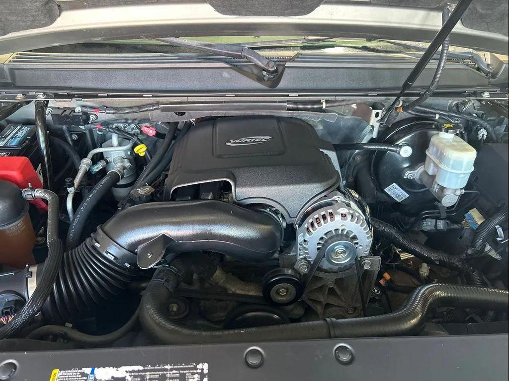 used 2007 Chevrolet Avalanche car, priced at $7,988