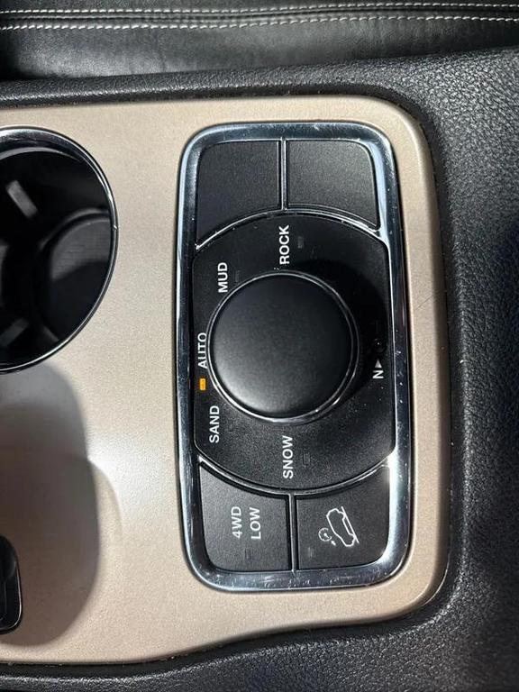 used 2014 Jeep Grand Cherokee car, priced at $14,988