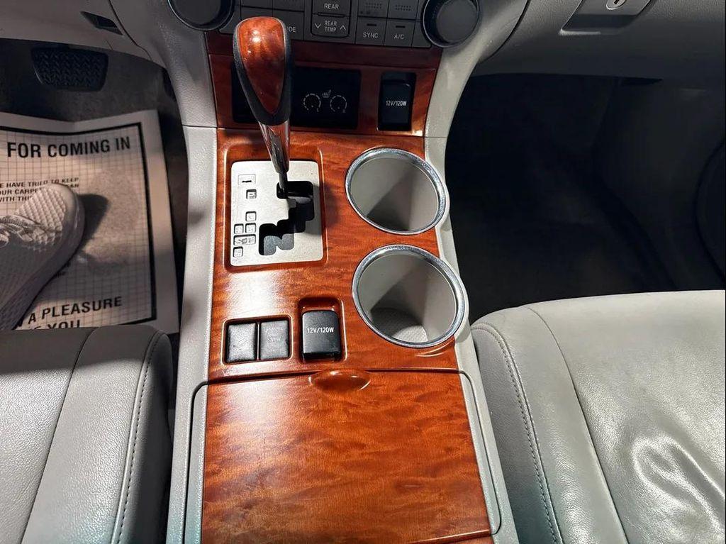 used 2009 Toyota Highlander car, priced at $10,988
