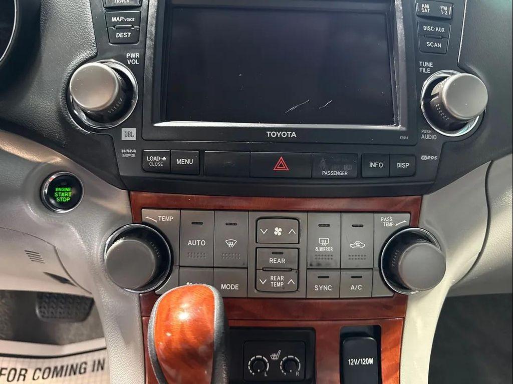 used 2009 Toyota Highlander car, priced at $10,988